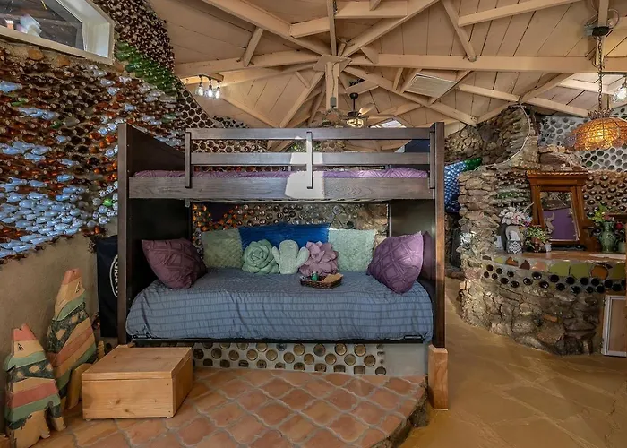 Holiday home Whimsical Earth House With Colorful Bottle Architecture Near Saguaro National Park In Tucson, Arizona Tucson