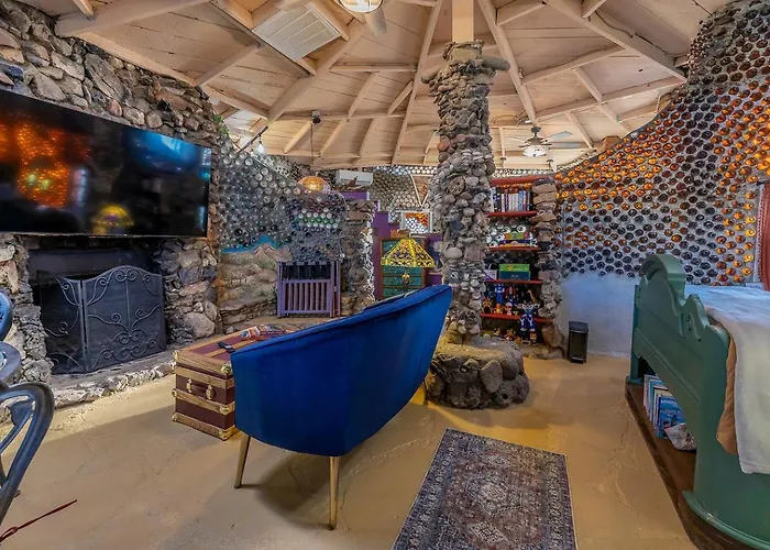 Whimsical Earth House With Colorful Bottle Architecture Near Saguaro National Park In Tucson, Arizona Holiday home Tucson